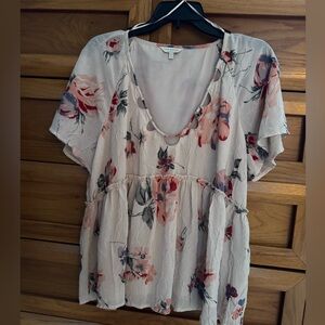 Lucky Brand Cream Peplum Blouse with V-Neck and Short Sleeves
